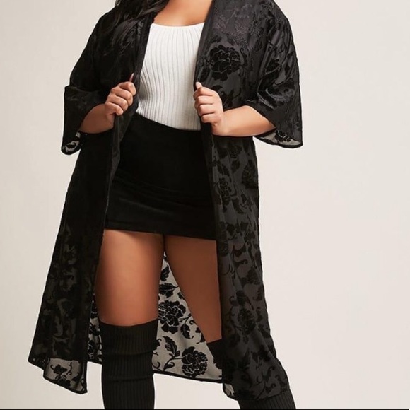 Forever 21 Tops - Forever21 Floral Velvet Sheer Black Kimono Small